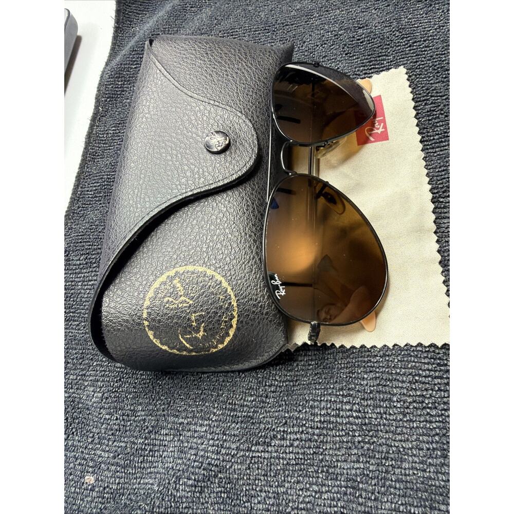 Ray-Ban RB3025 Aviator Sunglasses Mens Womens Matte Black Brown Gradient 55mm - Picture 2 of 16